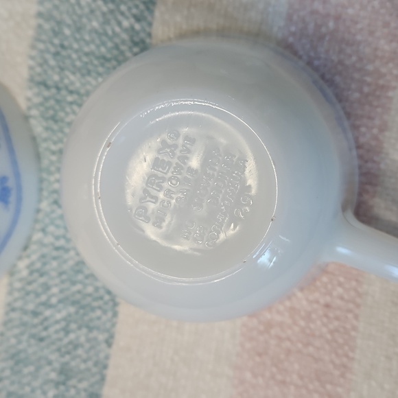 PYREX Floral Teacup Set - Picture 11 of 14